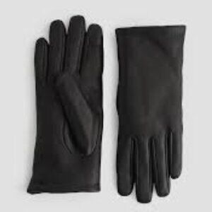 Elegant Black Leather Gloves